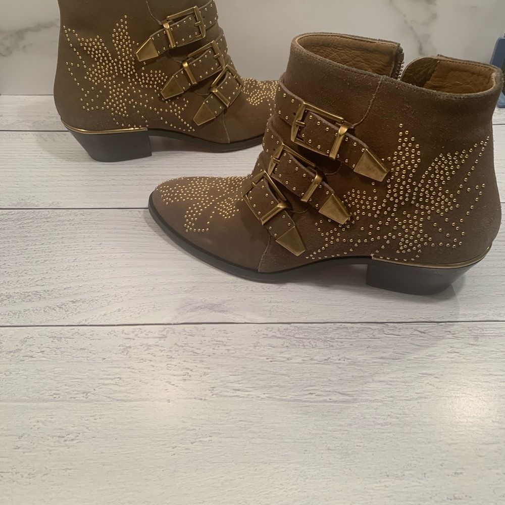 Boots - Picture 2 of 5